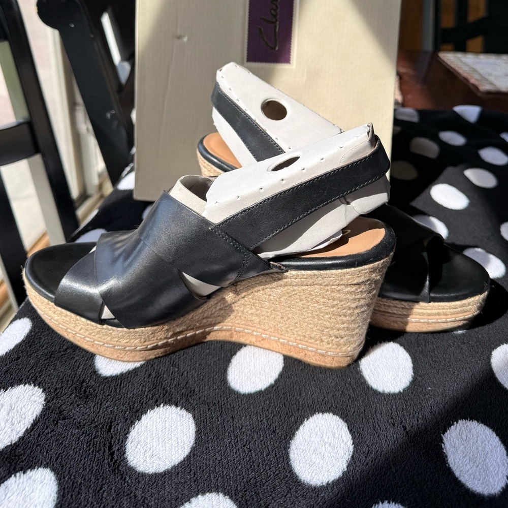 Clarks Black Leather Wedge Sandals - Picture 5 of 8